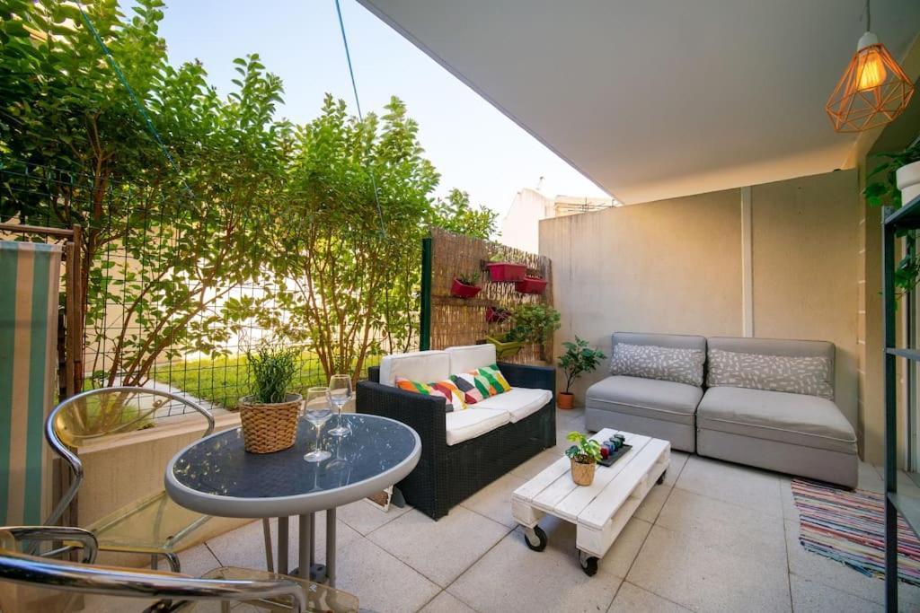 Fully Equipped Apartment With Terrace Sleeps 4 Marseille Exteriör bild