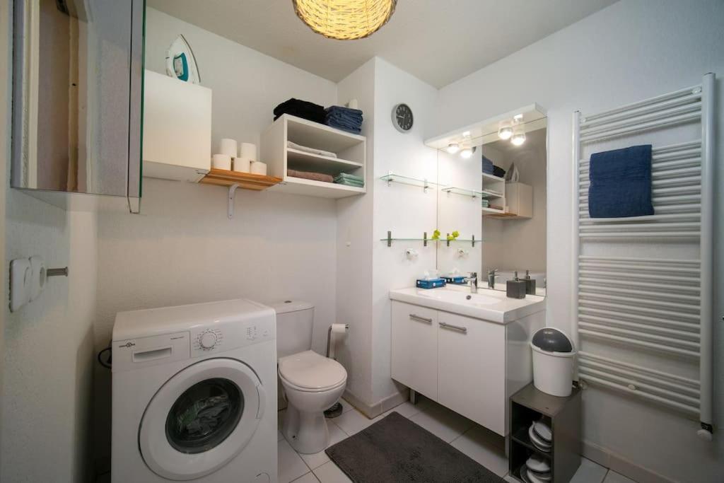 Fully Equipped Apartment With Terrace Sleeps 4 Marseille Exteriör bild