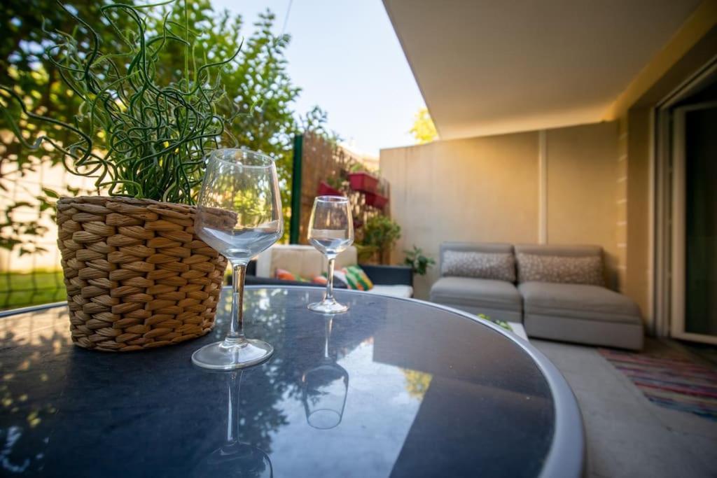 Fully Equipped Apartment With Terrace Sleeps 4 Marseille Exteriör bild